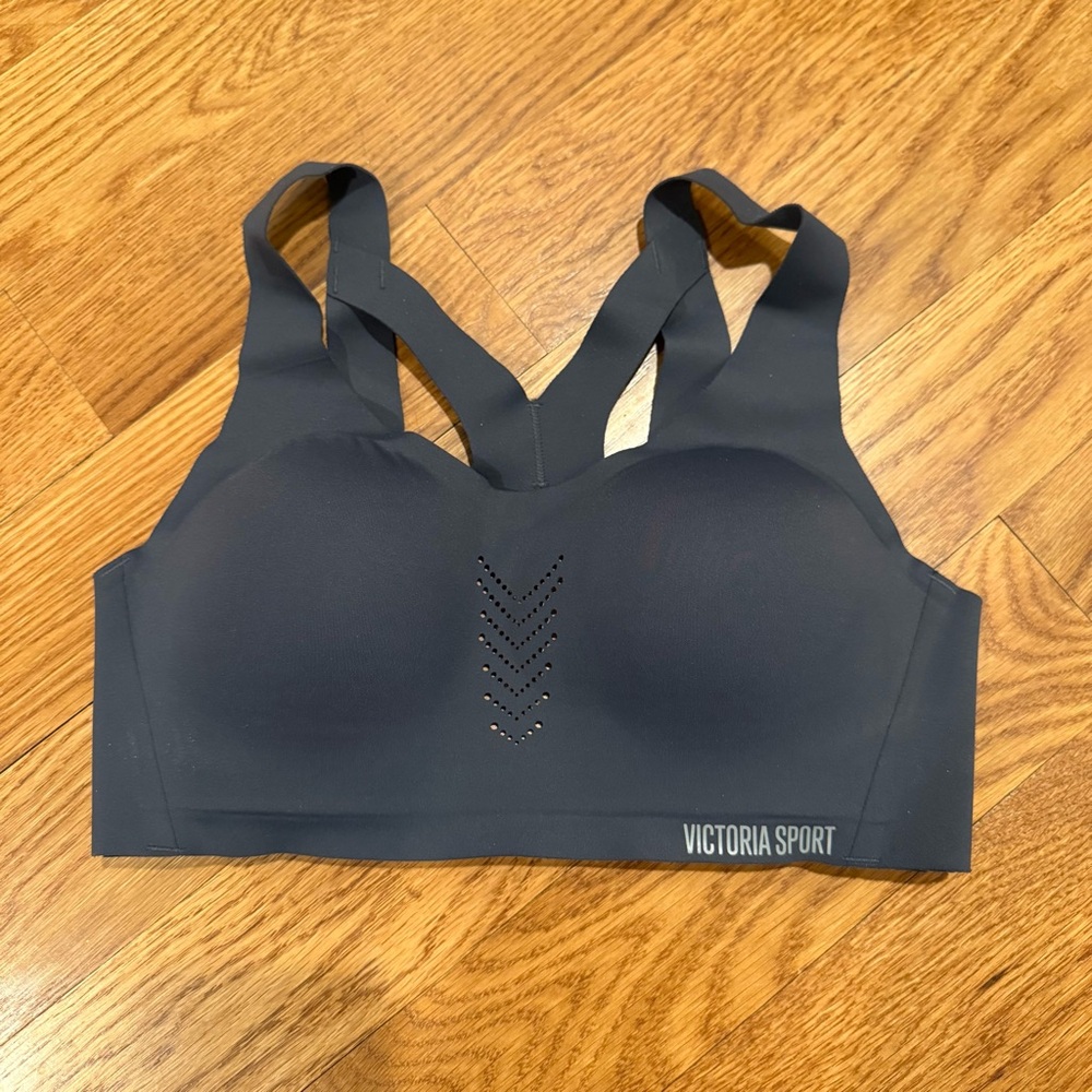 Victoria’s Secret VS Angel Max Sports Bra 34C NWOT